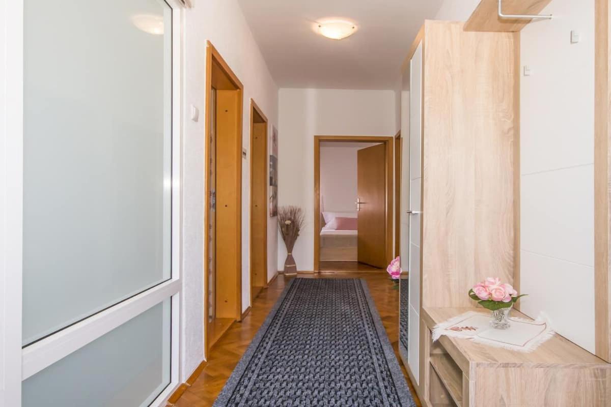 Apartments Mila Klenovica Pokoj fotografie