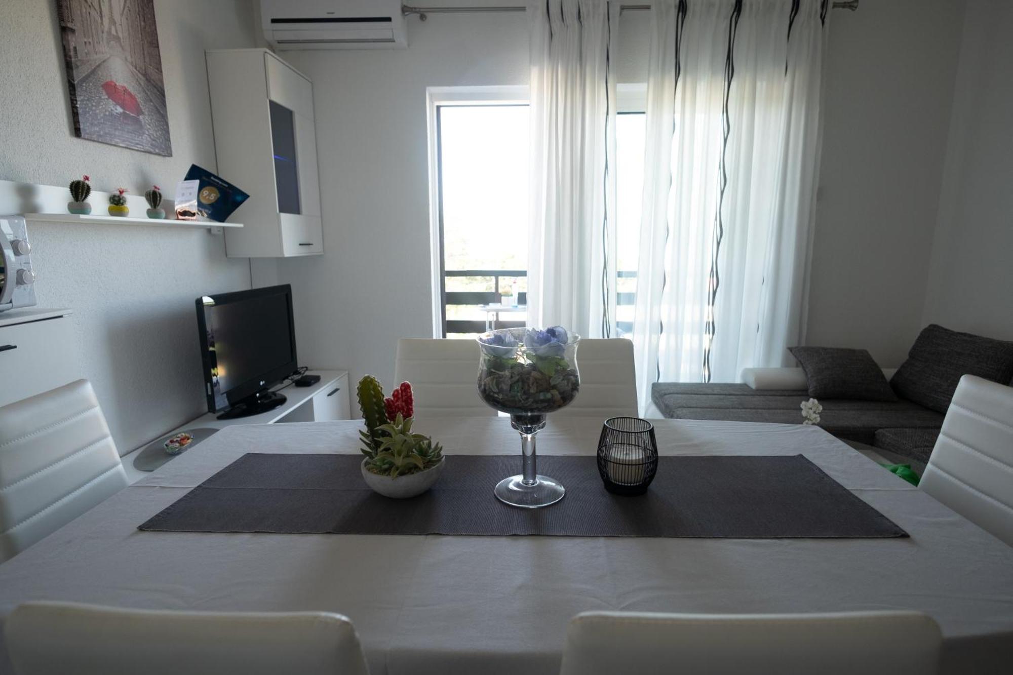 Apartments Mila Klenovica Pokoj fotografie